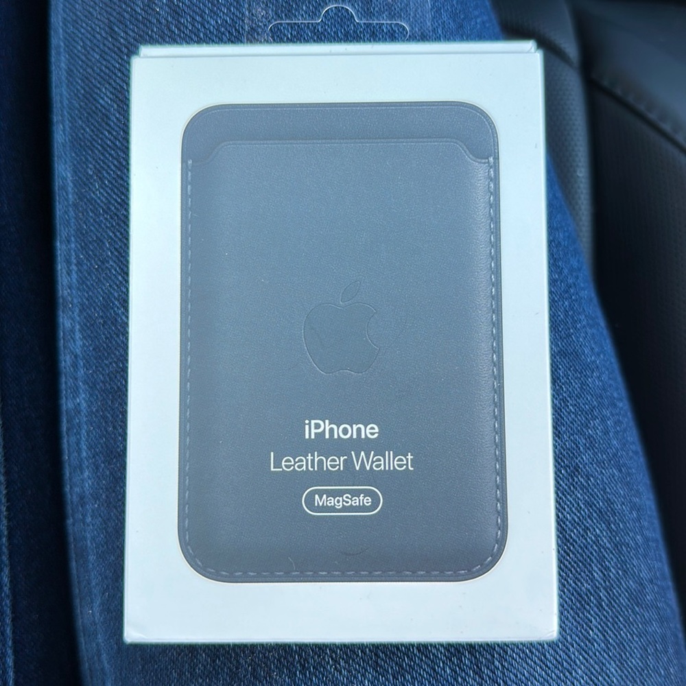 iPhone Wallet